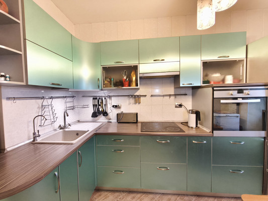 Продам однокомнатную (1-комн.) квартиру, Учительская ул, 18к1, Санкт-Петербург г