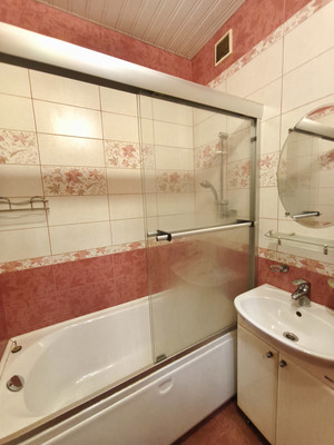 Продам однокомнатную (1-комн.) квартиру, Учительская ул, 18к1, Санкт-Петербург г