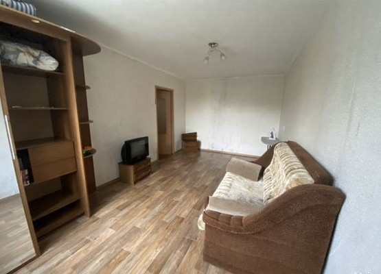 Продам двухкомнатную (2-комн.) квартиру, Зосимова ул, 9а, Кронштадт г