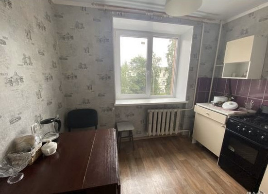 Продам двухкомнатную (2-комн.) квартиру, Зосимова ул, 9а, Кронштадт г