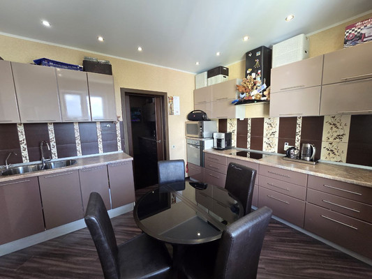 Продам двухкомнатную (2-комн.) квартиру, Мира ул, 45, Сыктывкар г