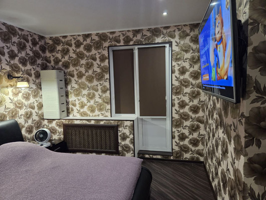 Продам двухкомнатную (2-комн.) квартиру, Мира ул, 45, Сыктывкар г