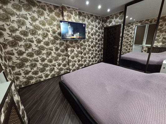 Продам двухкомнатную (2-комн.) квартиру, Мира ул, 45, Сыктывкар г