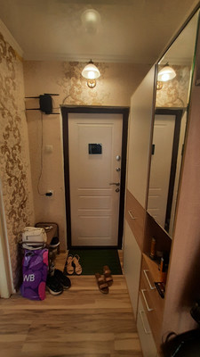 Продам однокомнатную (1-комн.) квартиру, Воровского ул, 60к2, Симферополь г