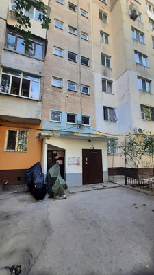 Продам однокомнатную (1-комн.) квартиру, Воровского ул, 60к2, Симферополь г