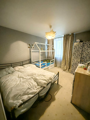 Продам двухкомнатную (2-комн.) квартиру, Севастопольская ул, 114, Симферополь г