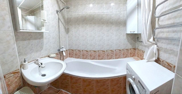 Продам двухкомнатную (2-комн.) квартиру, Г.Димитрова ул, 41в, Калининград г