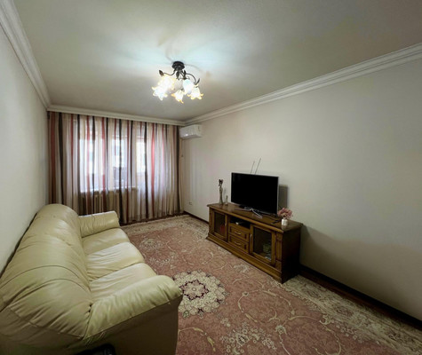 Продам трехкомнатную (3-комн.) квартиру, Толстого ул, 190, Нальчик г