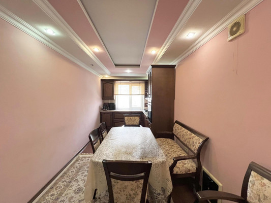 Продам трехкомнатную (3-комн.) квартиру, Толстого ул, 190, Нальчик г