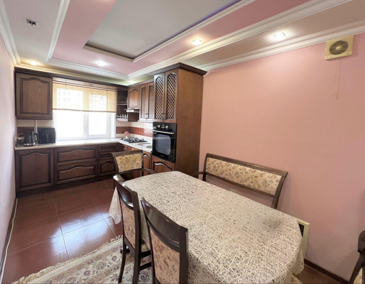 Продам трехкомнатную (3-комн.) квартиру, Толстого ул, 190, Нальчик г