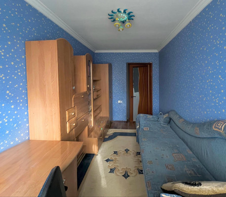 Продам трехкомнатную (3-комн.) квартиру, Толстого ул, 190, Нальчик г