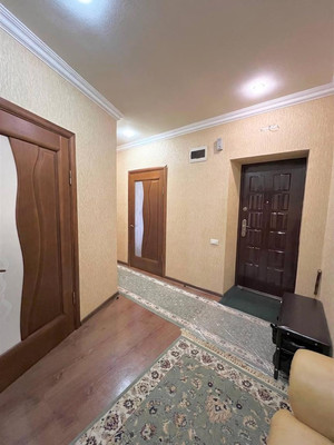 Продам трехкомнатную (3-комн.) квартиру, Толстого ул, 190, Нальчик г