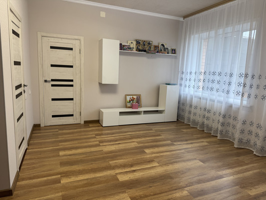 Продам дом, Мира ул, Юровка с, 0 км от города