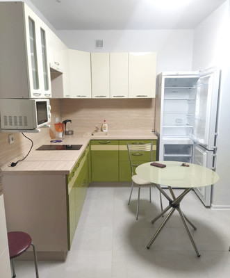 Сдам двухкомнатную (2-комн.) квартиру, Новомосковская ул, 13к3, Москва г