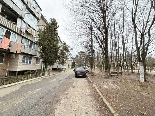 Продам многокомнатную квартиру, А.А.Кадырова ул, 11, Нальчик г