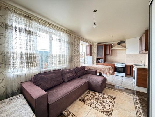 Продам трехкомнатную (3-комн.) квартиру, Ингушская ул, 17, Нальчик г