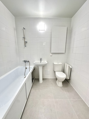 Продам двухкомнатную (2-комн.) квартиру, Измайловский б-р, 71, Москва г