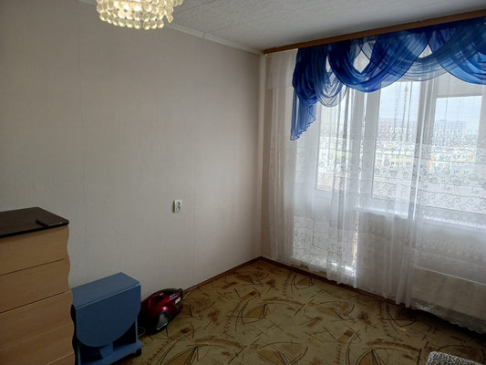 Сдам комнату в 2-комн. квартире, Авиатриссы Зверевой ул, 11, Гатчина г