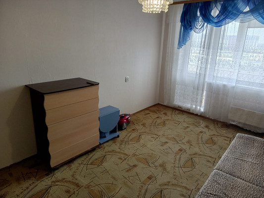 Сдам комнату в 2-комн. квартире, Авиатриссы Зверевой ул, 11, Гатчина г