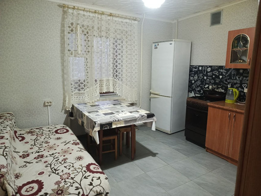 Сдам двухкомнатную (2-комн.) квартиру, Слепнева ул, 8, Гатчина г