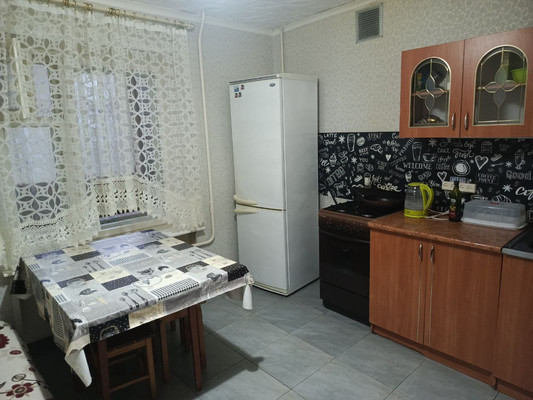 Сдам двухкомнатную (2-комн.) квартиру, Слепнева ул, 8, Гатчина г