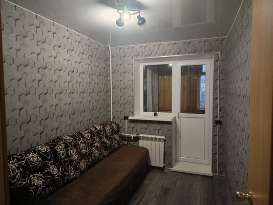 Сдам двухкомнатную (2-комн.) квартиру, Слепнева ул, 8, Гатчина г