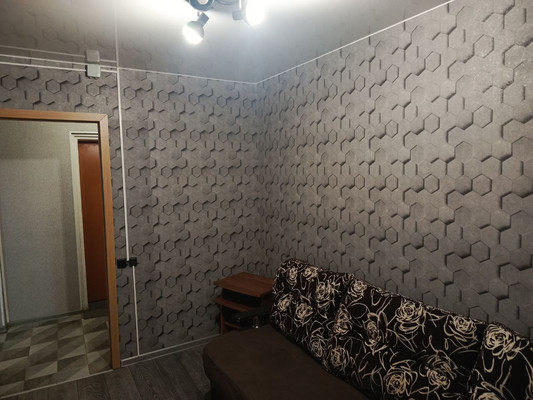 Сдам двухкомнатную (2-комн.) квартиру, Слепнева ул, 8, Гатчина г