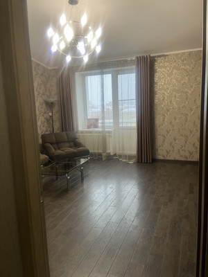 Сдам трехкомнатную (3-комн.) квартиру, Черняховского ул, 30а, Санкт-Петербург г