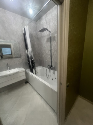 Сдам трехкомнатную (3-комн.) квартиру, Черняховского ул, 30а, Санкт-Петербург г