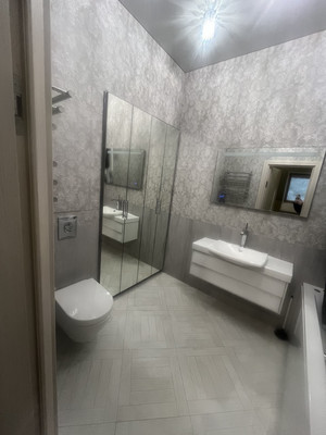 Сдам трехкомнатную (3-комн.) квартиру, Черняховского ул, 30а, Санкт-Петербург г