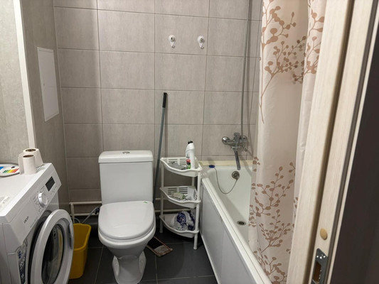 Сдам однокомнатную (1-комн.) квартиру, Ивинская ул, 17, Санкт-Петербург г