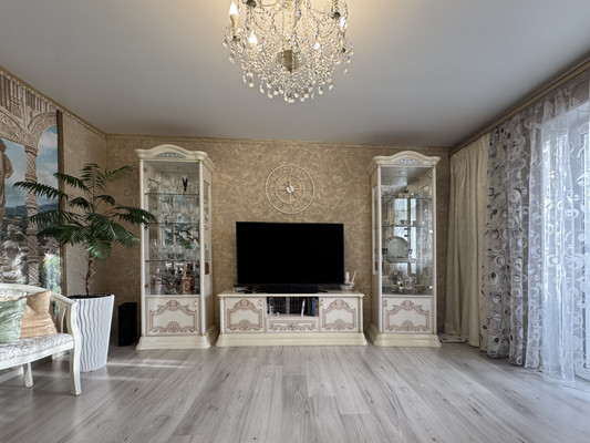 Продам трехкомнатную (3-комн.) квартиру, Калининградское шоссе ул, 18, Шоссейное п