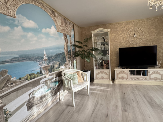 Продам трехкомнатную (3-комн.) квартиру, Калининградское шоссе ул, 18, Шоссейное п