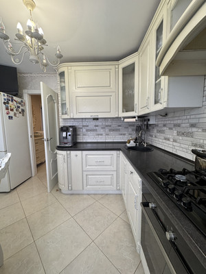 Продам трехкомнатную (3-комн.) квартиру, Калининградское шоссе ул, 18, Шоссейное п