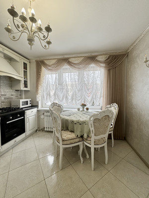 Продам трехкомнатную (3-комн.) квартиру, Калининградское шоссе ул, 18, Шоссейное п