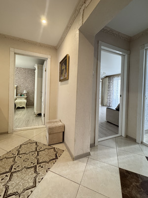 Продам трехкомнатную (3-комн.) квартиру, Калининградское шоссе ул, 18, Шоссейное п