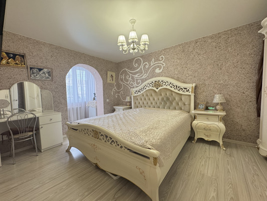 Продам трехкомнатную (3-комн.) квартиру, Калининградское шоссе ул, 18, Шоссейное п