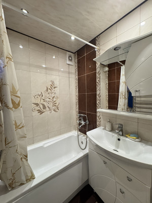 Продам трехкомнатную (3-комн.) квартиру, Калининградское шоссе ул, 18, Шоссейное п