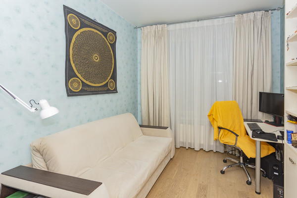 Продам трехкомнатную (3-комн.) квартиру, Береговой проезд, 5ак4, Москва г