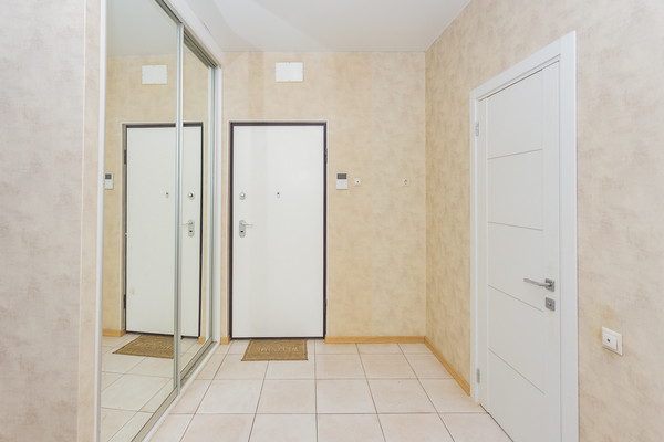 Продам трехкомнатную (3-комн.) квартиру, Береговой проезд, 5ак4, Москва г