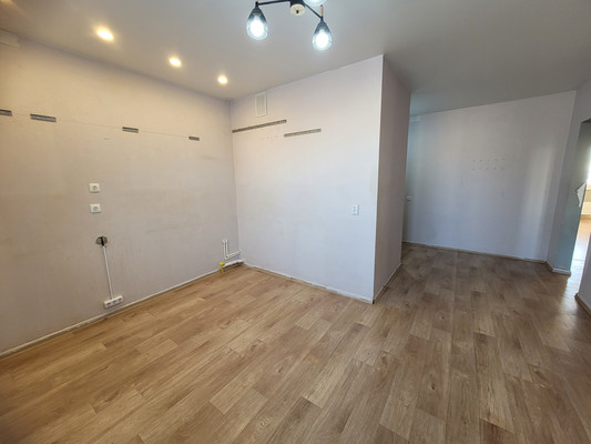 Продам двухкомнатную (2-комн.) квартиру, Самаровская ул, 2, Ханты-Мансийск г