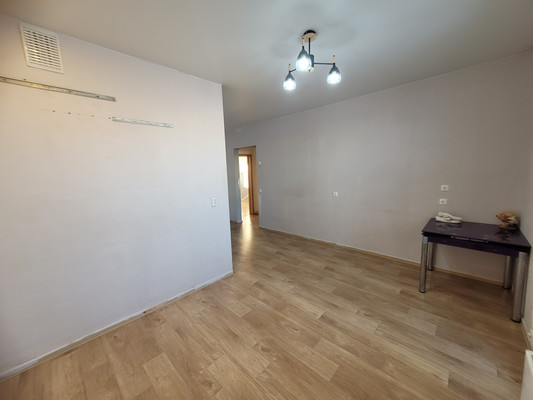 Продам двухкомнатную (2-комн.) квартиру, Самаровская ул, 2, Ханты-Мансийск г