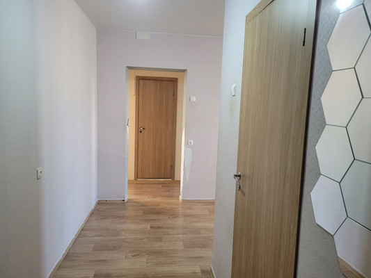 Продам двухкомнатную (2-комн.) квартиру, Самаровская ул, 2, Ханты-Мансийск г