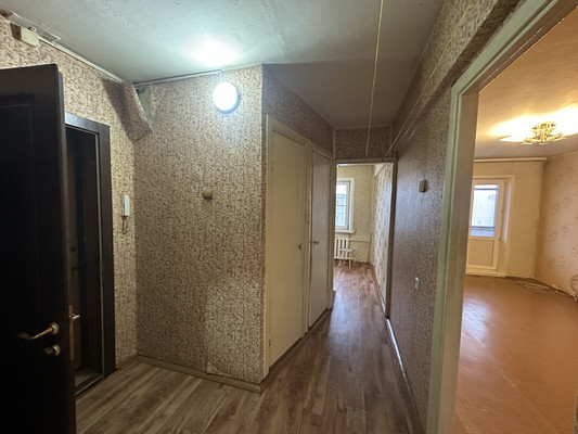 Продам трехкомнатную (3-комн.) квартиру, Волгоградская ул, 82, Иркутск г