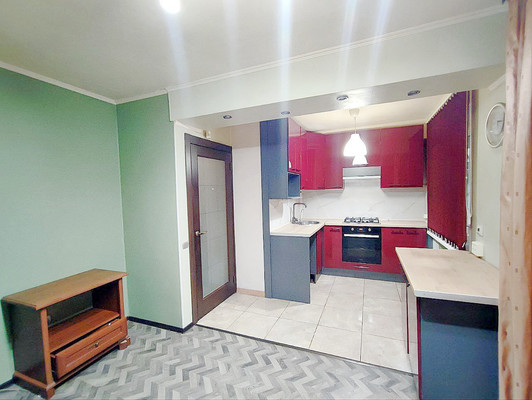 Продам трехкомнатную (3-комн.) квартиру, Художников пр-кт, 15к2, Санкт-Петербург г