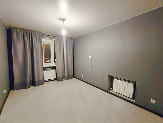 Продам трехкомнатную (3-комн.) квартиру, Художников пр-кт, 15к2, Санкт-Петербург г