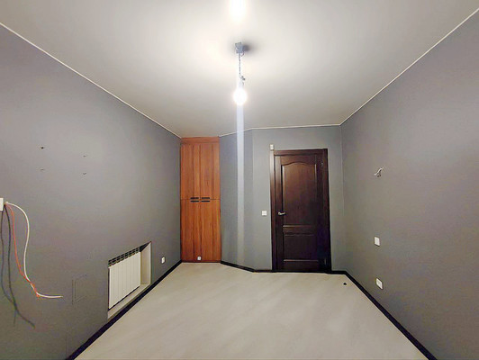 Продам трехкомнатную (3-комн.) квартиру, Художников пр-кт, 15к2, Санкт-Петербург г