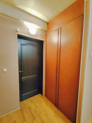 Продам трехкомнатную (3-комн.) квартиру, Художников пр-кт, 15к2, Санкт-Петербург г