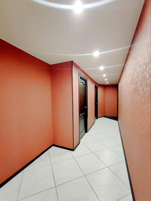 Продам трехкомнатную (3-комн.) квартиру, Художников пр-кт, 15к2, Санкт-Петербург г