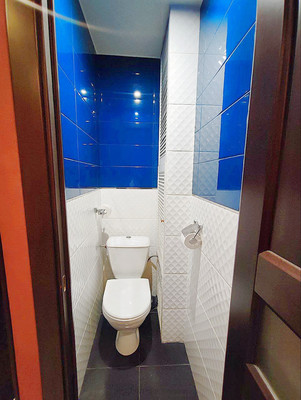 Продам трехкомнатную (3-комн.) квартиру, Художников пр-кт, 15к2, Санкт-Петербург г